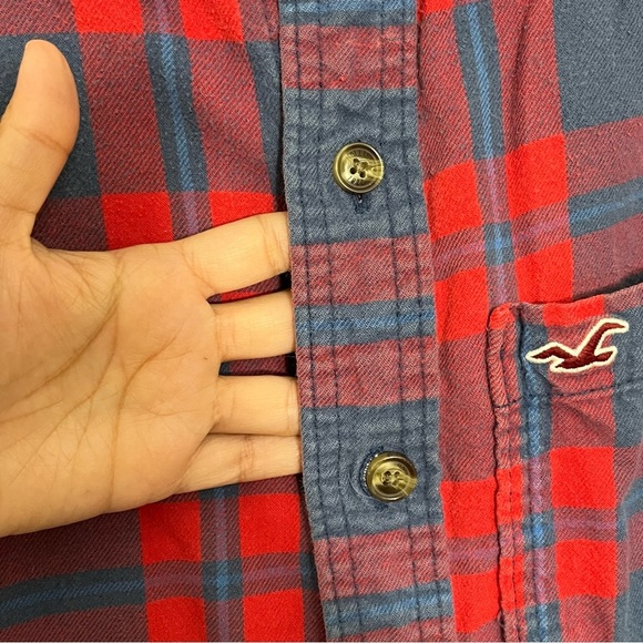Hollister Men’s Red and Blue Plaid Flannel Button Down Shirt | size Large - Picture 5 of 10
